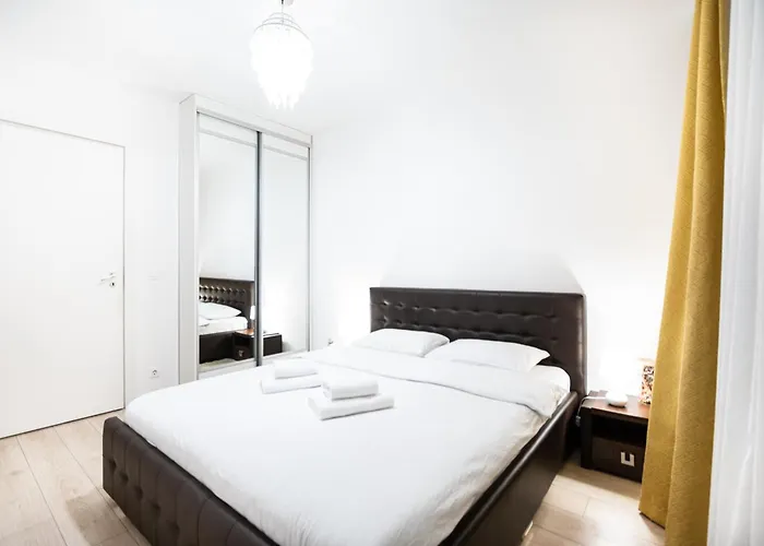 Opal Luxury Aviatiei