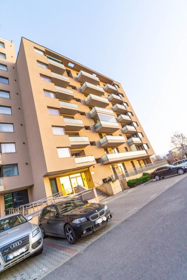 Opal Luxury Aviatiei